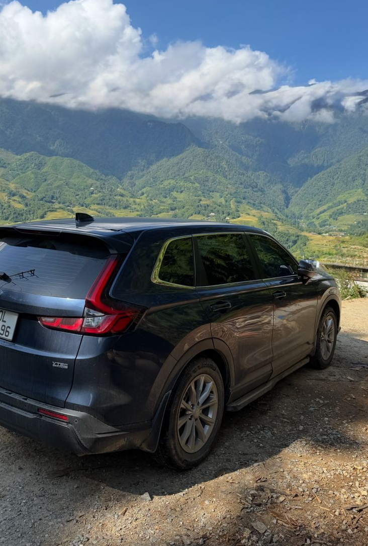 Hais Fahrzeug – ein komfortabler SUV für Fahrten in Hanoi und Umgebung